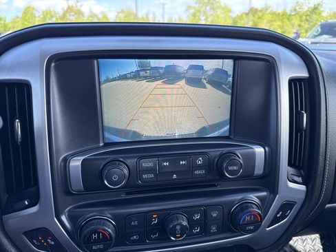 Used 2018 GMC Sierra 1500 SLE w/ SLE Value Package AWD/4WD image 19