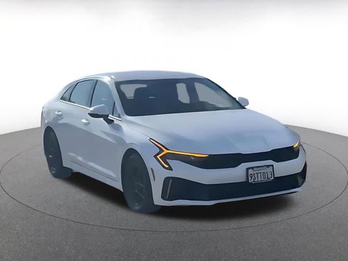 Used 2025 Kia K5 LXS image 2