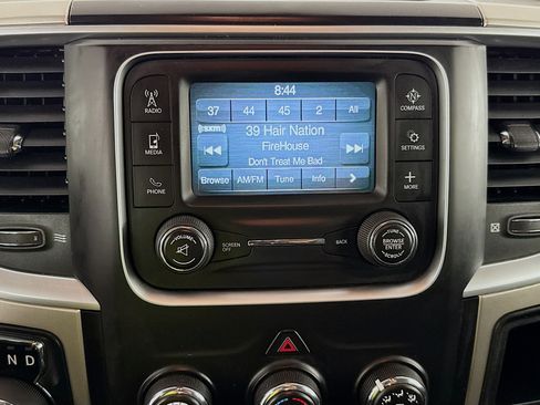 Used 2019 RAM 1500 Classic SLT image 17