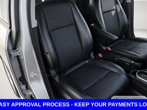 Used 2018 Chevrolet Trax LT w/ LT Convenience Package FWD image 16