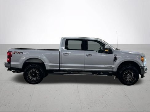 Used 2017 Ford F350 Lariat w/ Lariat Value Package AWD/4WD image 9