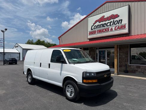Used 2022 Chevrolet Express 2500 w/ Driver Convenience Package RWD image 1