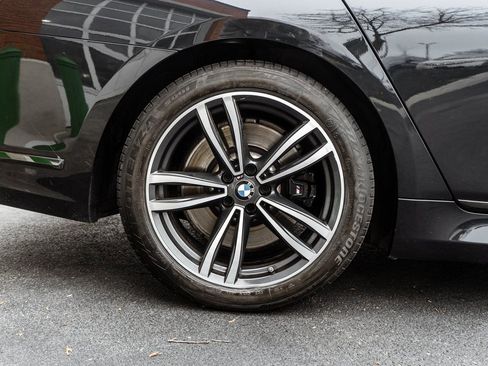 Used 2022 BMW 750i xDrive w/ Executive Package image 51