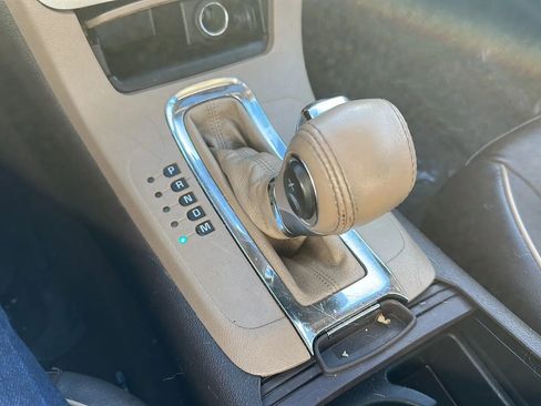 Used 2011 Chevrolet Malibu LTZ image 15