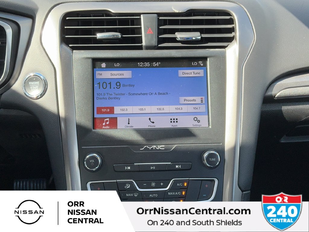 Used 2019 Ford Fusion SE FWD image 21