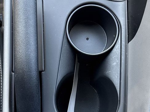 Used 2025 Hyundai Elantra Sport image 27