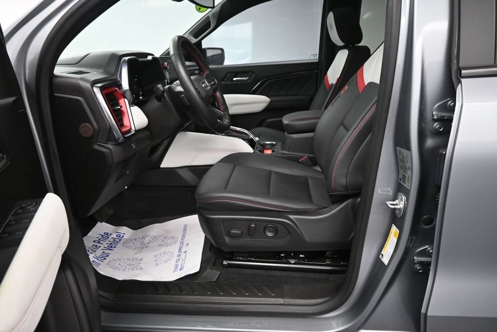 Used 2024 GMC Canyon AT4X w/ AT4X AEV Edition AWD/4WD image 31
