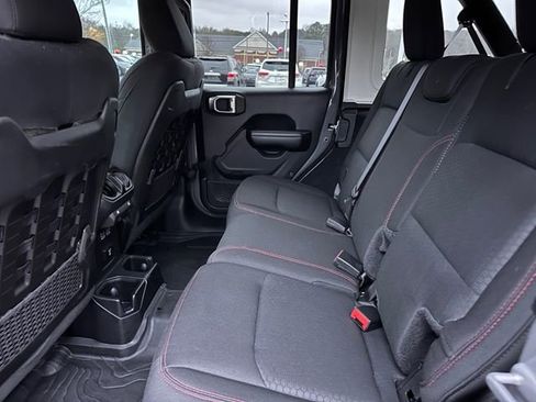 Used 2019 Jeep Wrangler Unlimited Rubicon image 12