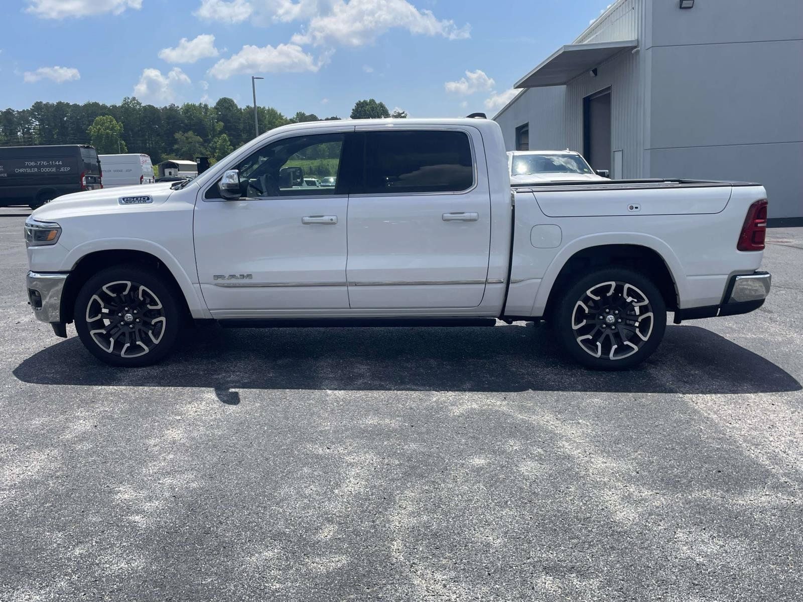 Used 2025 RAM 1500 Limited AWD/4WD image 11