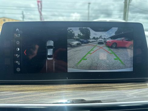 Used 2018 BMW 530i xDrive AWD/4WD image 18