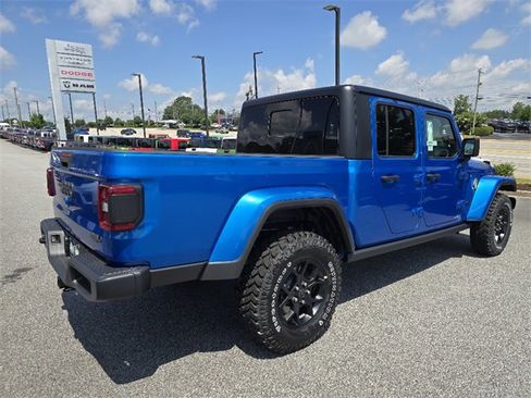 New 2025 Jeep Gladiator Willys image 3