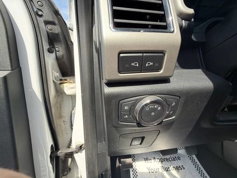 Used 2017 Ford F150 Lariat w/ Equipment Group 501A Mid AWD/4WD image 22