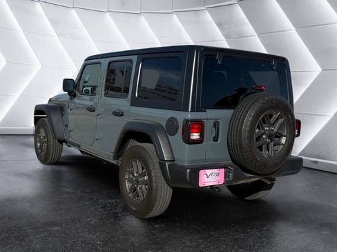 Used 2024 Jeep Wrangler Sport S image 4