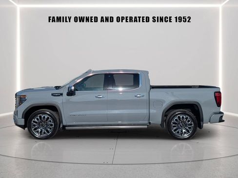 Used 2025 GMC Sierra 1500 Denali Ultimate AWD/4WD image 3