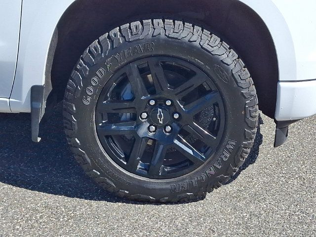 Used 2023 Chevrolet Silverado 1500 Custom AWD/4WD image 29