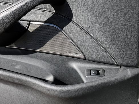 Used 2021 BMW 540i w/ M Sport Package image 22