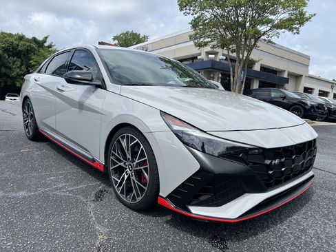 Used 2022 Hyundai Elantra N w/ Preferred Accessory Package FWD image 7