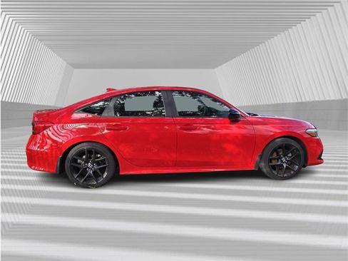 Used 2023 Honda Civic Sport image 4