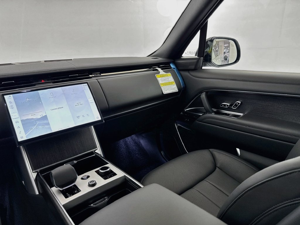 New 2027 Land Rover Range Rover Long Wheelbase SE AWD/4WD image 24