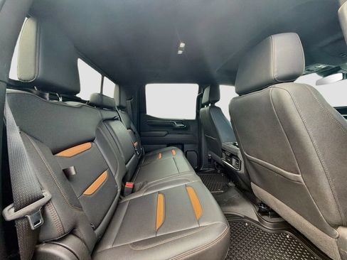 Used 2023 GMC Sierra 1500 AT4 w/ AT4 Preferred Package AWD/4WD image 31