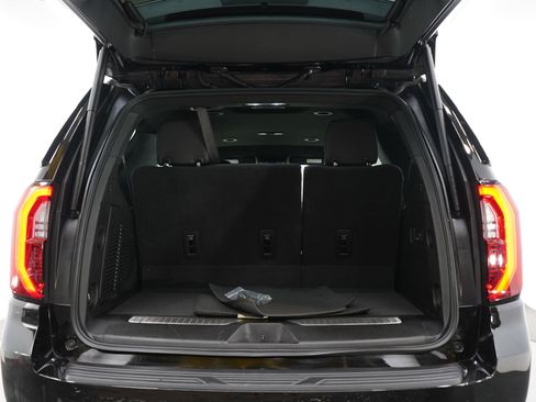 Used 2025 GMC Yukon Denali AWD/4WD image 19