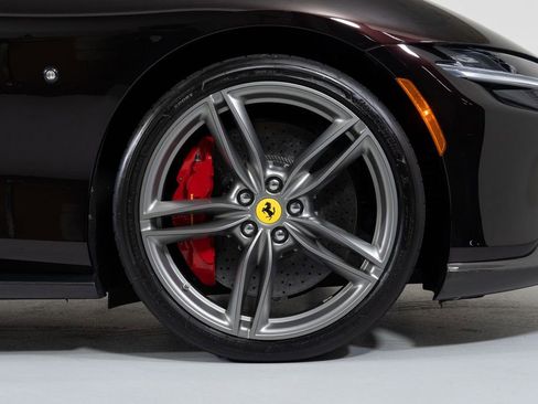 Used 2024 Ferrari Roma Spider image 22