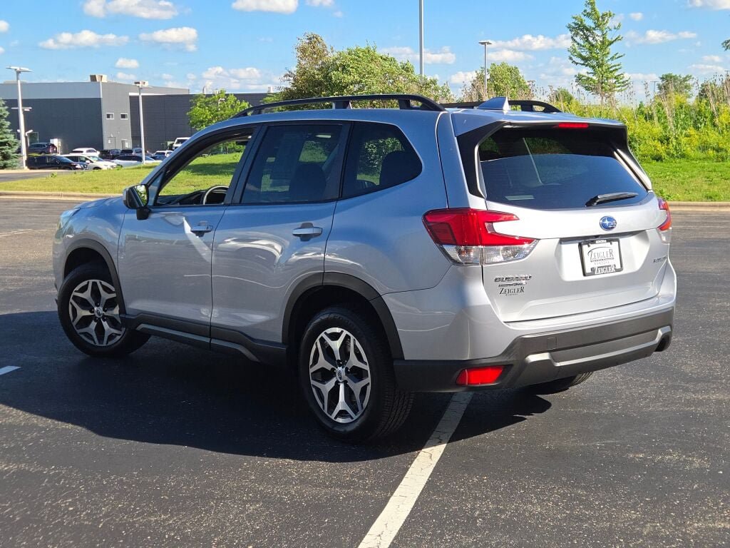 Used 2023 Subaru Forester Premium AWD/4WD image 14