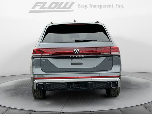 New 2026 Volkswagen Atlas Peak Edition image 6