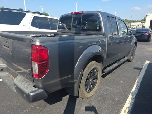 Used 2021 Nissan Frontier SV w/ Midnight Edition Floor Mats RWD image 6