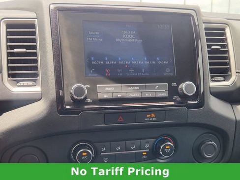 Used 2022 Nissan Frontier SV w/ Technology Package RWD image 16