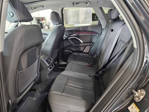 New 2025 Audi Q5 Premium image 16