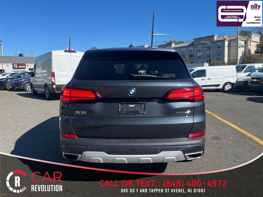 Used 2022 BMW X5 xDrive40i w/ Parking Assistance Package AWD/4WD image 7