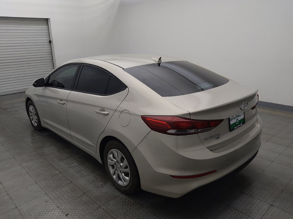 Used 2017 Hyundai Elantra SE FWD image 5