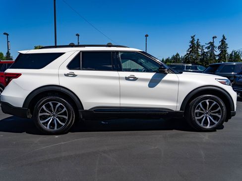 Used 2021 Ford Explorer ST w/ Equipment Group 401A AWD/4WD image 9