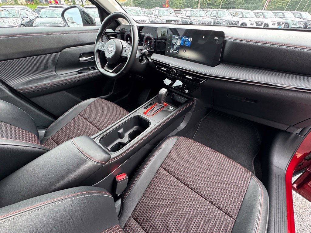 Used 2025 Nissan Kicks SR AWD/4WD image 26
