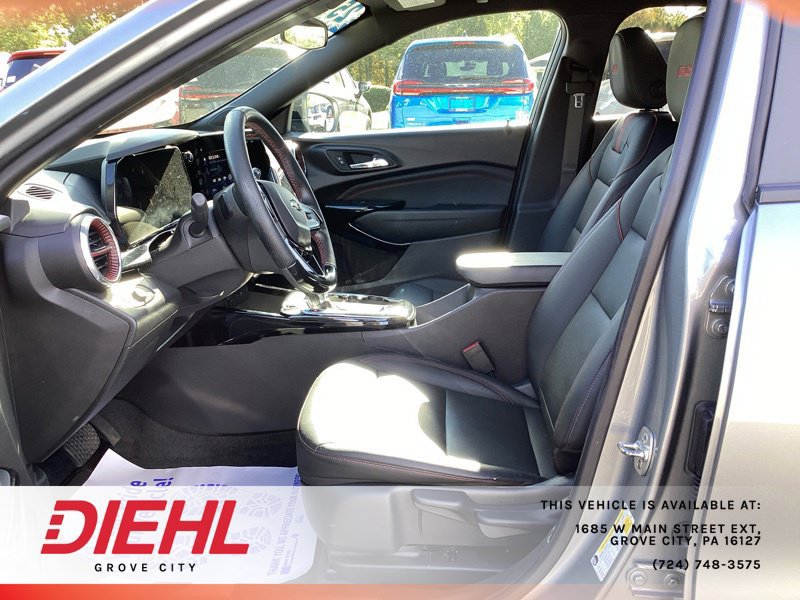 Used 2025 Chevrolet Trax RS w/ Driver Confidence Package FWD image 22