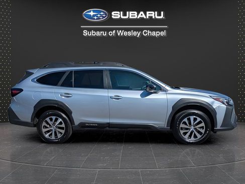 Certified 2023 Subaru Outback Premium AWD/4WD image 4