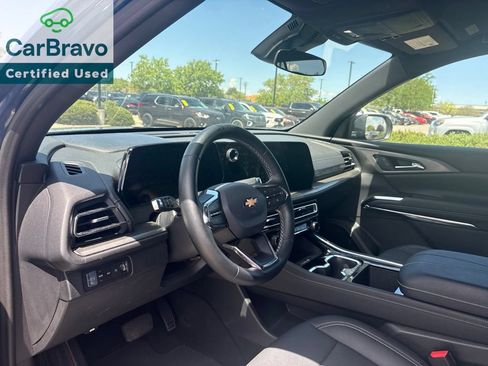 Used 2026 Chevrolet Traverse LT AWD/4WD image 11