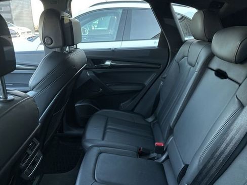 Used 2018 Audi SQ5 Prestige w/ Prestige Package image 5