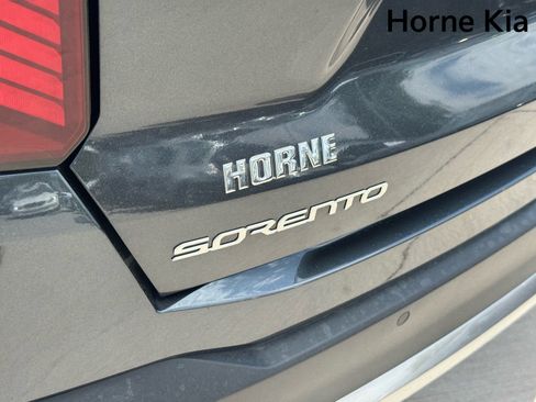 Certified 2024 Kia Sorento SX FWD image 30