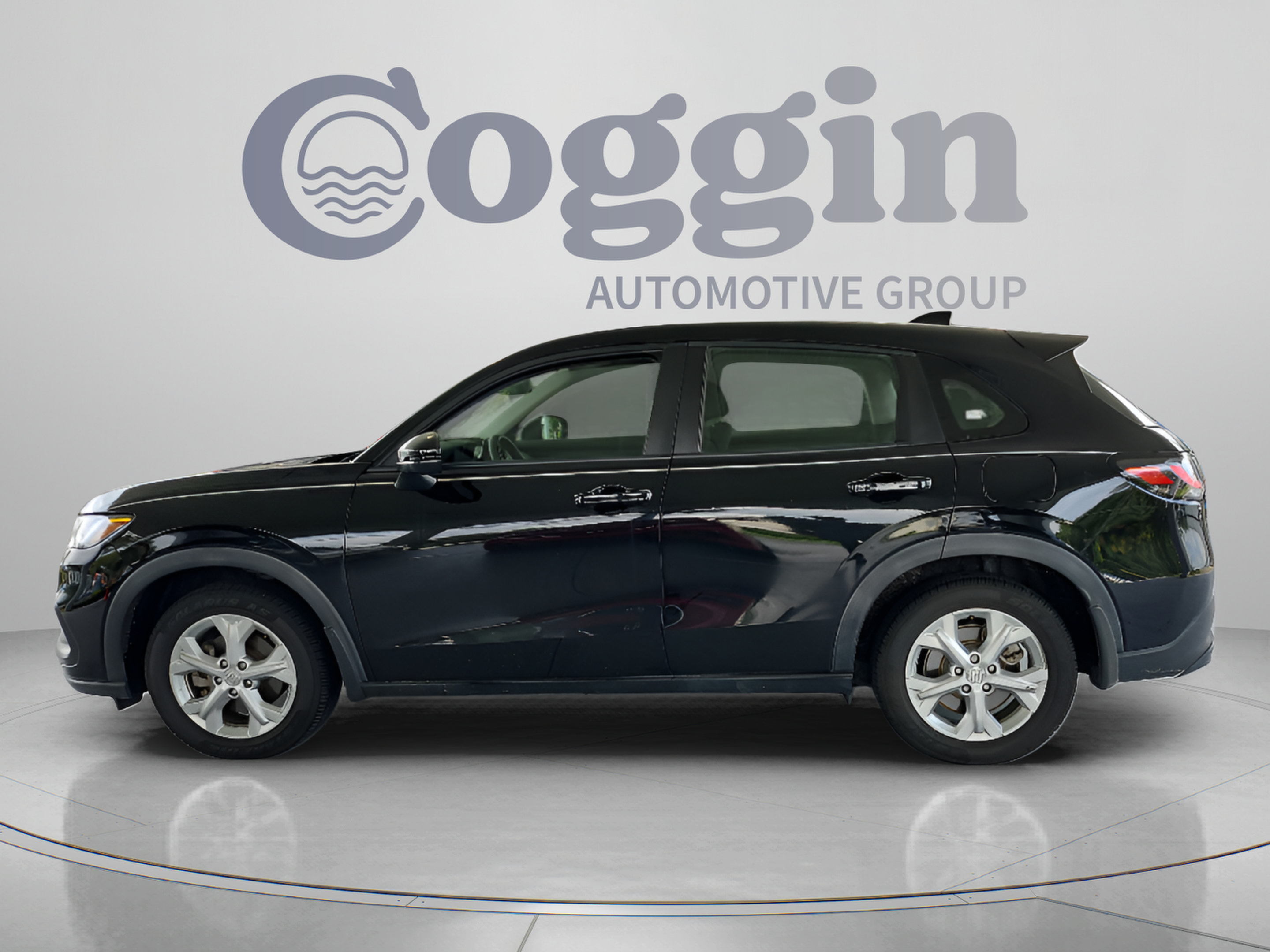 Used 2024 Honda HR-V LX image 2