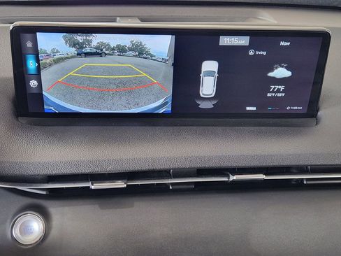 Used 2023 Genesis GV70 2.5T w/ Select Package AWD/4WD image 17