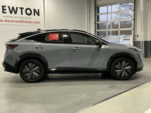 Used 2024 Nissan Ariya FWD image 47
