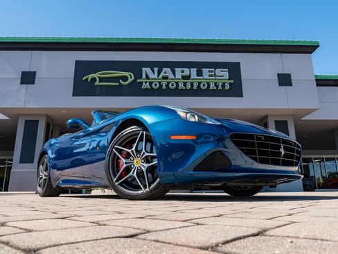 Used 2016 Ferrari California T image 5