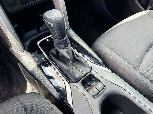 Used 2024 Toyota Corolla Cross LE w/ Moonroof Package AWD/4WD image 18