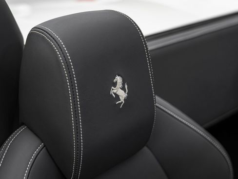 Certified 2014 Ferrari 458 Spider Base image 63