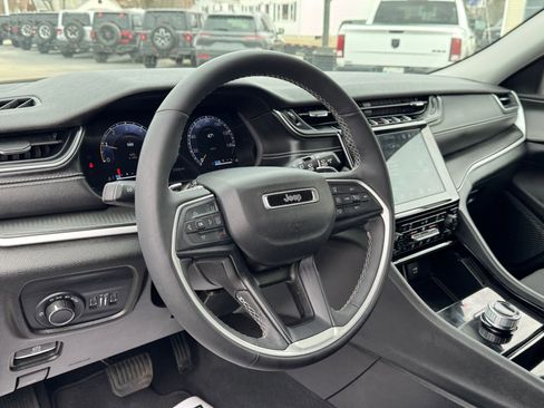 Used 2023 Jeep Grand Cherokee L Laredo w/ Luxury Tech Group I image 23