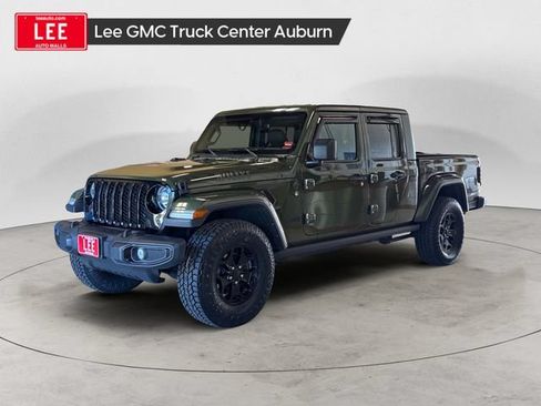 Used 2022 Jeep Gladiator Sport AWD/4WD image 1