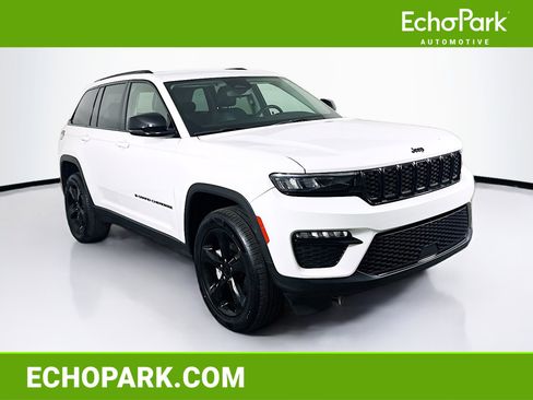Used 2023 Jeep Grand Cherokee Limited w/ Black Appearance Package image 1