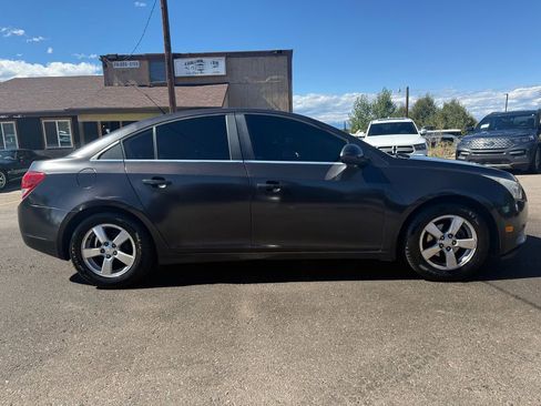 Used 2014 Chevrolet Cruze LT image 2